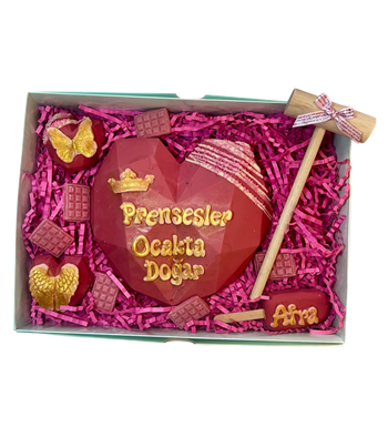 #kırılabilirçikolata  #kişiyeözelhediye  #pinyatakutu