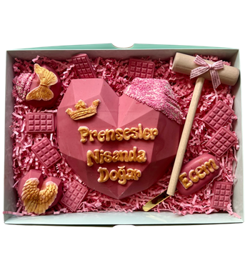 #kırılabilirçikolata  #kişiyeözelhediye  #pinyatakutu